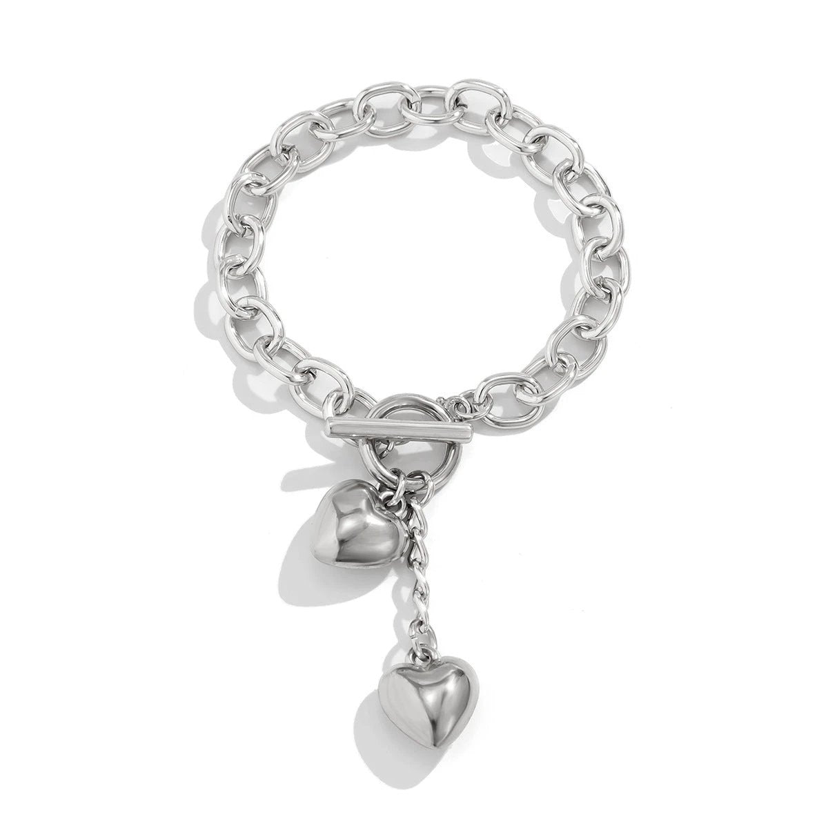 Mandotos thick chain necklace with lock and key pendant, trendy fashion jewelry piece showcasing bold design and metallic finish.