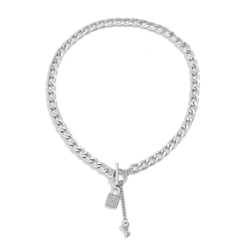 Mandotos thick chain lock and key pendant necklace, trendy fashion jewelry with bold design, showcasing a stylish metal chain and pendant.