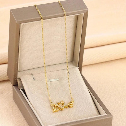Mandotos titanium steel Valentine's Day necklace, dainty clavicle chain, stylish jewelry for women, love-themed fashion accessory