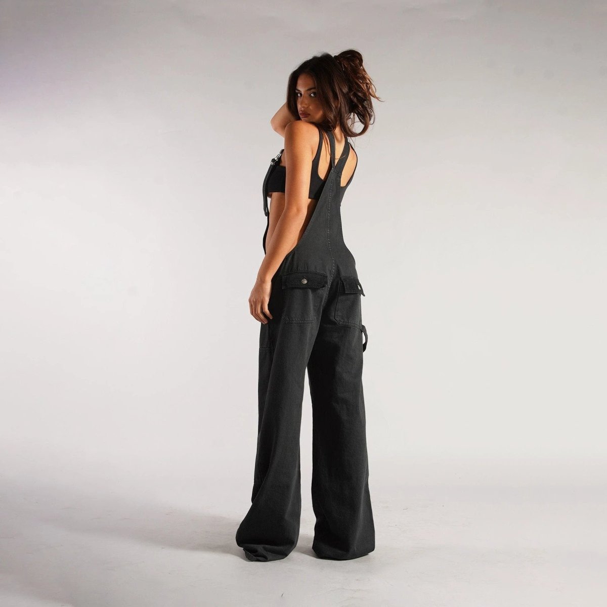 Mandotos Y2K denim overalls with zipper suspenders, streetwear style, casual jumpsuit, featuring classic blue denim fabric.