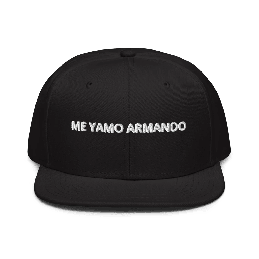 Mandotos DreamFit Snapback hat in style 125-978, featuring a structured brim and adjustable strap, black and white color design.