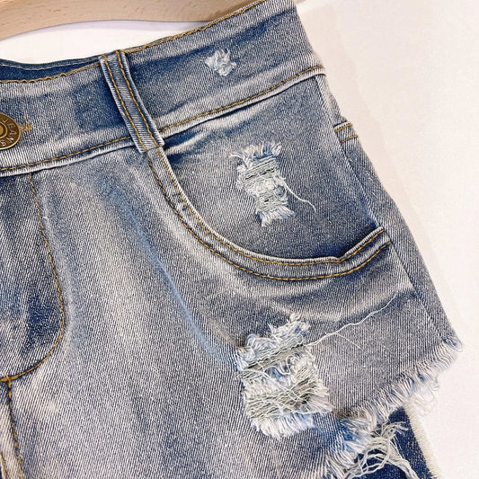 European Chic high waist raw hem jeans by MANDOTOS, light-colored denim with stylish distressed raw hems and classic fit.