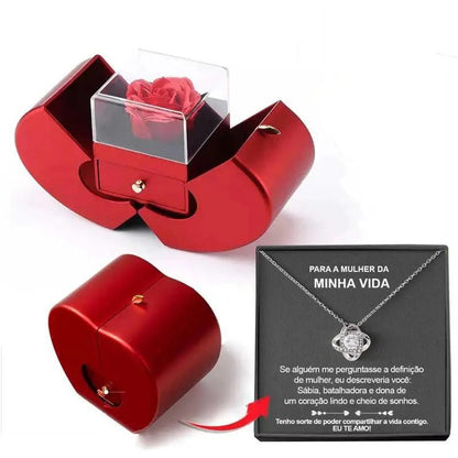 Mandotos red apple jewelry box with artificial rose, designed for necklaces, perfect for Christmas, Mother’s Day, or Valentine’s Day gifts.