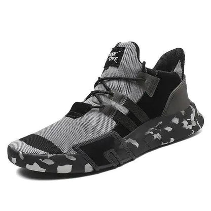 Mandotos Featherweight outdoor running shoes with breathable mesh upper and versatile design for active outdoor wear.