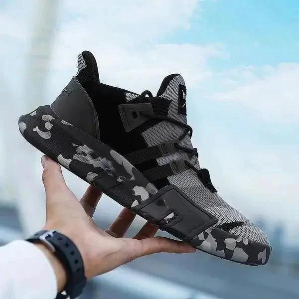 Mandotos Featherweight outdoor running shoes with breathable mesh and versatile design for active outdoor activities.