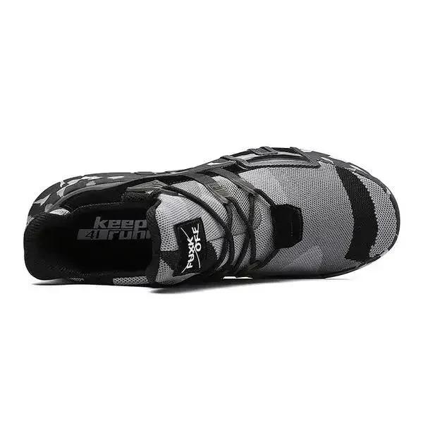 Mandotos Featherweight outdoor running shoes with breathable mesh upper and versatile design for active outdoor wear.