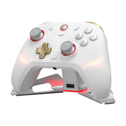 Mandotos GameSir Cyclone 2 wireless Bluetooth game controller for Nintendo Switch, iPhone, and Android with Hall Effect joystick.