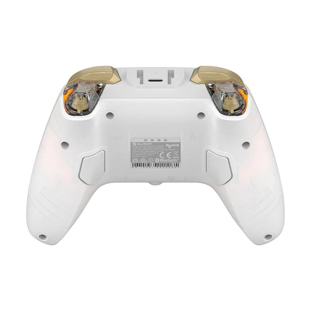 Mandotos GameSir Cyclone 2 wireless Bluetooth game controller with hall effect joystick for Nintendo Switch, iPhone, and Android devices.