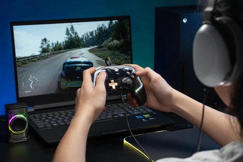 Mandotos GameSir Kaleid Flux wired Xbox controller with Hall Effect joysticks for Xbox Series X, Series S, and Xbox One consoles.