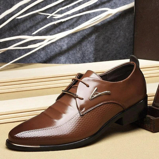 Mandotos Gentlemen's refined leather loafers featuring sleek design and polished finish, perfect for formal or casual wear.