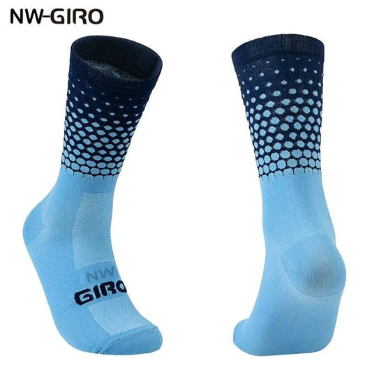 Mandotos Gsidi high-quality compression cycling socks for men and women, ideal for outdoor biking and professional sports running.