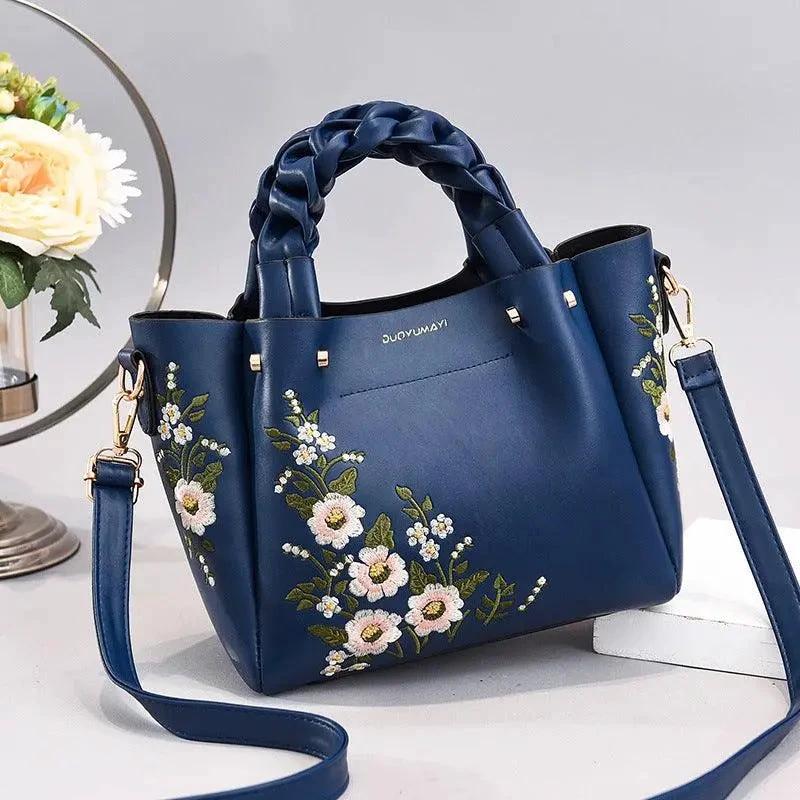 Mandotos tote bag for women, shoulder handbag with spacious interior, ideal for shopping and everyday use.