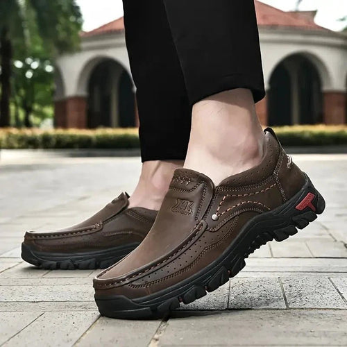 Mandotos handmade leather men's slip-on loafers with casual outdoor design, flats, moccasins, and non-slip soles.