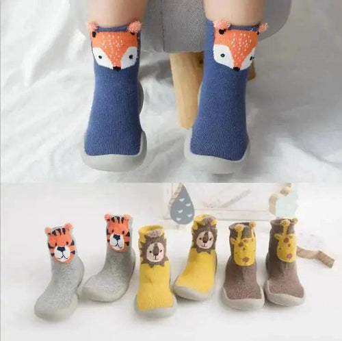 Mandotos Happy Feet toddler shoes in soft fabric with sturdy soles, designed for comfortable early walking for young children.
