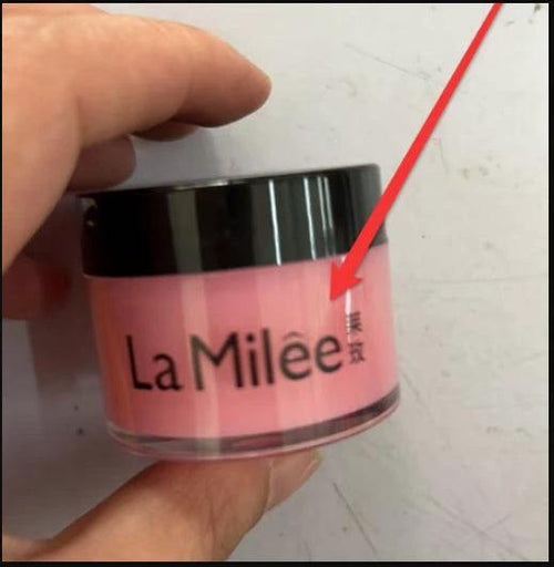 Mandotos hydrating overnight lip mask in a 20g jar, showing the smooth, nourishing lip treatment ready for use.