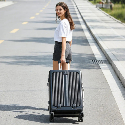 Mandotos International 2026 US Warehouse 20-24 inch zipperless aluminum frame hard shell travel suitcase with front opening design.