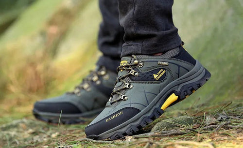 Mandotos International men's waterproof leather winter snow boots, outdoor hiking and work shoes, size 39-47, super warm and durable.