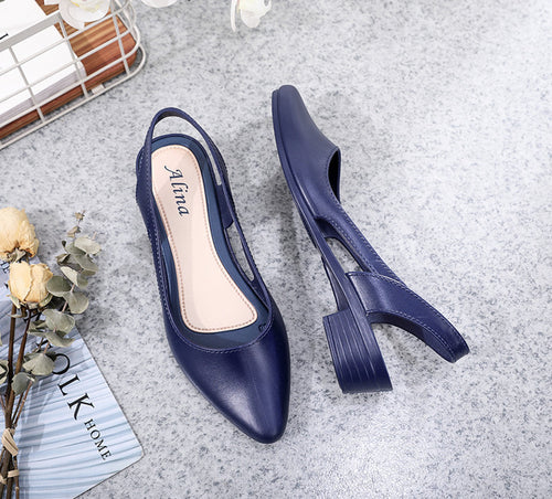 Mandotos International women's Korean-style jelly sandals with shallow mouth, mid-low heel, breathable plastic, casual outdoor wear.