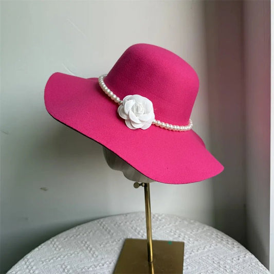 Women’s French style fedora hat with wide brim, felt material, ideal for winter and autumn, perfect for jazz and derby fashion.