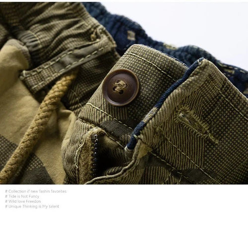 Men's camouflage street outdoor stretch tooling shorts by Mandotos International, featuring a casual fit and durable fabric.