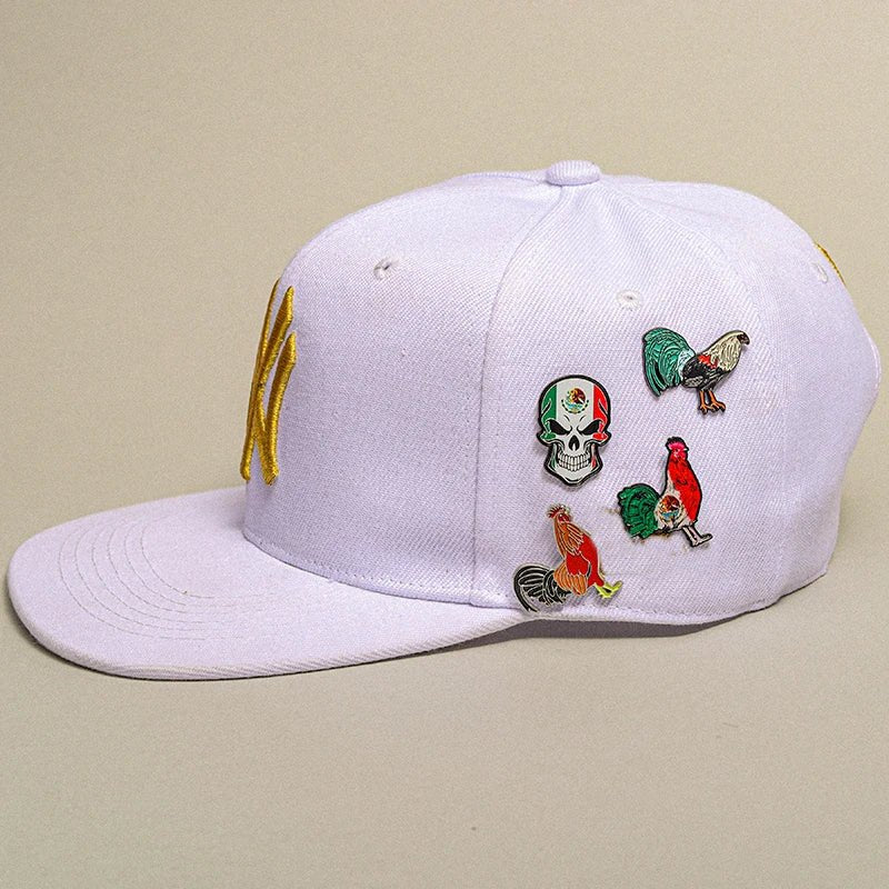 Mexico flag hat pin by MANDOTOS INTERNATIONAL, a retro enamel badge with metal design, perfect for baseball caps and decorative jewelry.