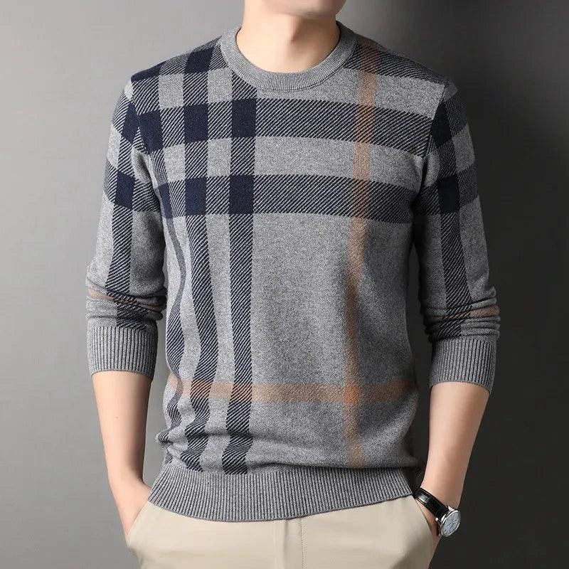 Mandotos men's knitwear casual crew neck sweater, featuring a comfortable fit and classic design in neutral tones.