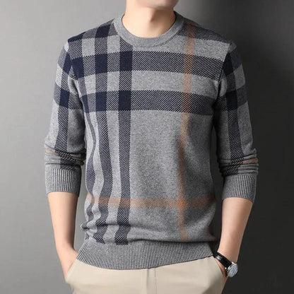 Mandotos men's casual knitwear sweater with crew neck, featuring a relaxed fit in soft, comfortable fabric.