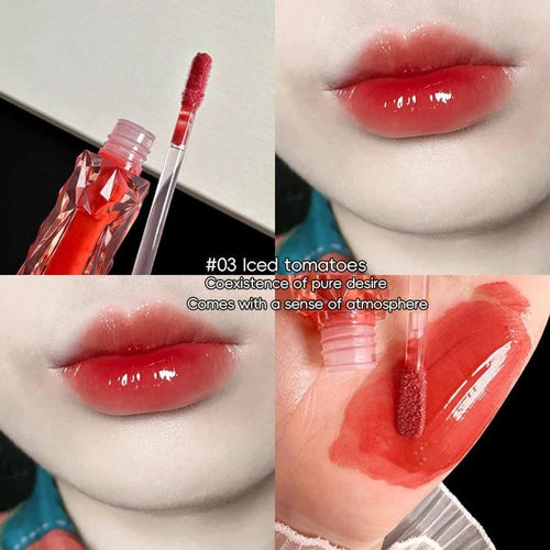 Mandotos long-lasting lip gloss with moisturizing, waterproof formula and mirror finish, applied on lips for a glossy look.