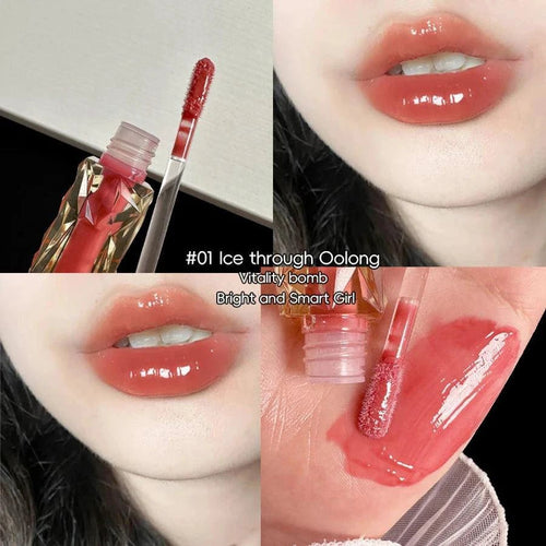 Mandotos long-lasting lip gloss with moisturizing, waterproof formula and mirror finish on lips.