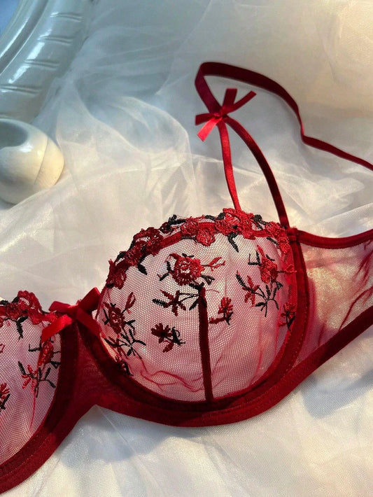 Mandotos Luxe Lingerie floral embroidery 2-piece set with delicate lace and feminine design for confident, alluring women's lingerie.