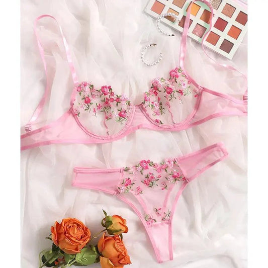 Mandotos Luxe Lingerie floral embroidery 2-piece set featuring delicate lace and elegant design for confident, alluring women's lingerie.