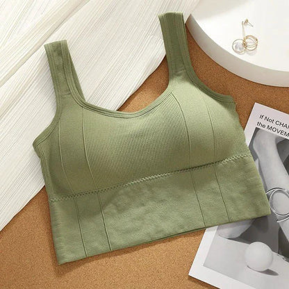 Mandotos breathable women's sports bra and seamless yoga top, shockproof, push-up crop for gym and workout activities