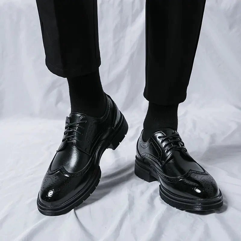 Men's elegant breathable tassel loafers by MANDOTOS, showcasing stylish leather shoes with tassel detailing and comfortable design.