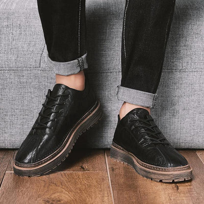 Mandotos men's spring shoes featuring breathable design and casual style, perfect for everyday wear.