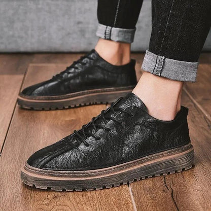 Mandotos men's spring shoes with breathable design and casual style, featuring comfortable soles and modern appearance.