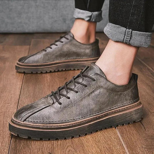 Mandotos men's spring shoes with casual design, featuring comfortable fabric and stylish detailing for everyday wear.