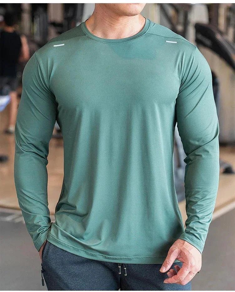 Mandotos men's long sleeve sports fitness shirt, quick-dry badminton and running top, ideal for outdoor training and bodybuilding.