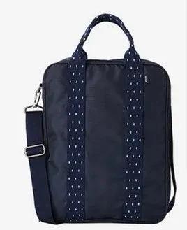 Mandotos men's and women's large capacity business and travel bags with waterproof sleeves, suitable for boarding and luggage.