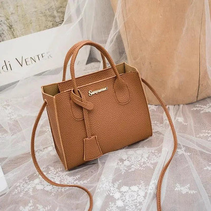 Mandotos new personality messenger bag with one-shoulder design and mobile phone compartment, stylish and functional for everyday use.
