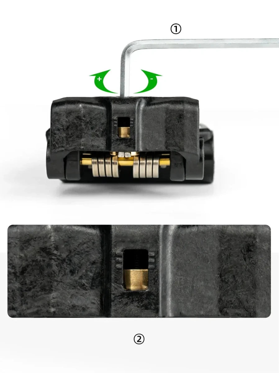 Mandotos ONIRII PD-06 Carbon Lock Pedals for cycling, featuring lightweight design and secure clip-in mechanism for enhanced performance.