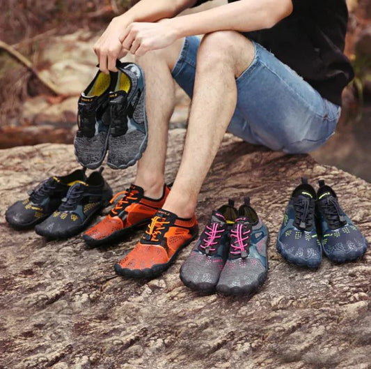 Mandotos outdoor hiking shoes in rugged design with durable soles, suitable for trail walking and outdoor adventures.