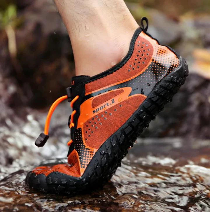 Mandotos outdoor hiking shoes with rugged soles and breathable mesh for hiking and outdoor adventures.