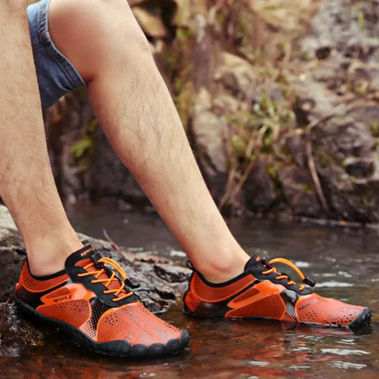 Mandotos outdoor hiking shoes with rugged soles and breathable fabric for outdoor adventures and trail walking.