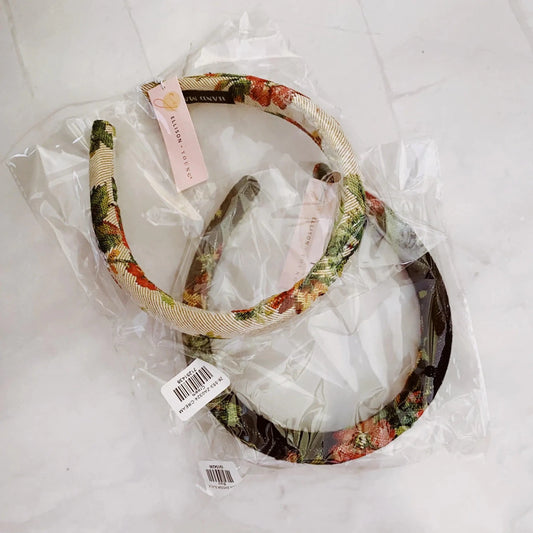 Mandotos Retro Blossom Hairband with floral design and vibrant colors, perfect for a vintage-inspired hairstyle accessory.