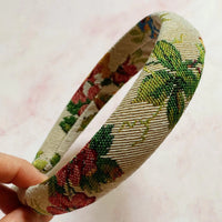 Mandotos Retro Blossom Hairband with colorful floral design, perfect for vintage-inspired hairstyles and accessories.