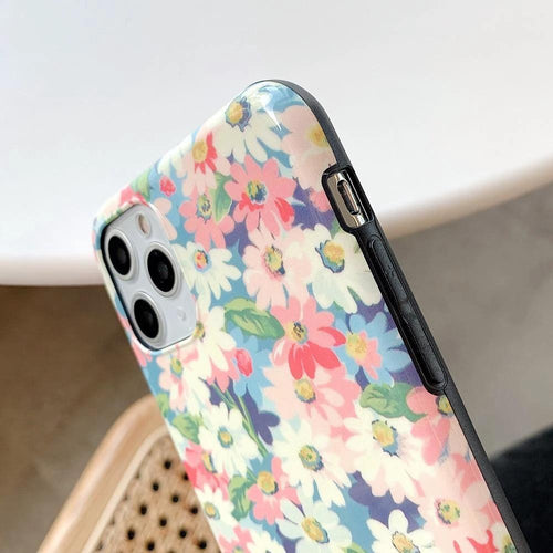 Mandotos retro daisy phone case with colorful floral design for iPhone and Android devices.