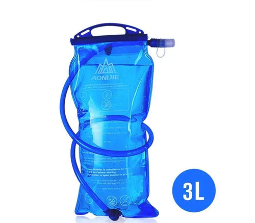Mandotos running water bag backpack sports vest with adjustable straps and hydration reservoir for outdoor running activities.