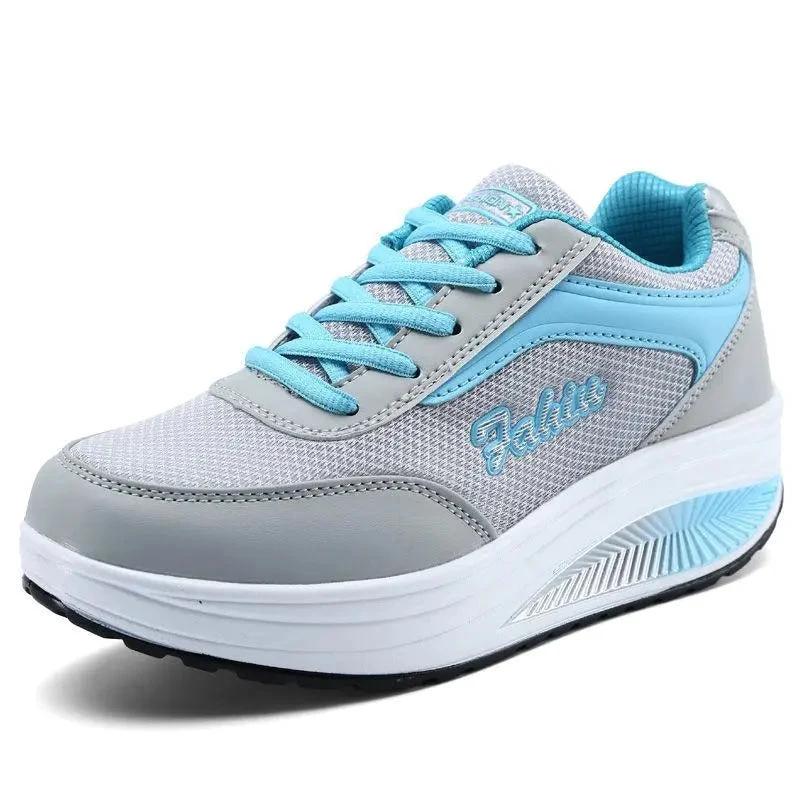 Mandotos women's single travel and sports shoes in lightweight design, ideal for active and casual wear.