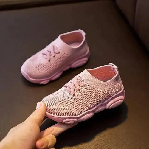 Mandotos children's sneakers for girls and baby boys, casual sport shoes in vibrant colors, perfect for active kids.
