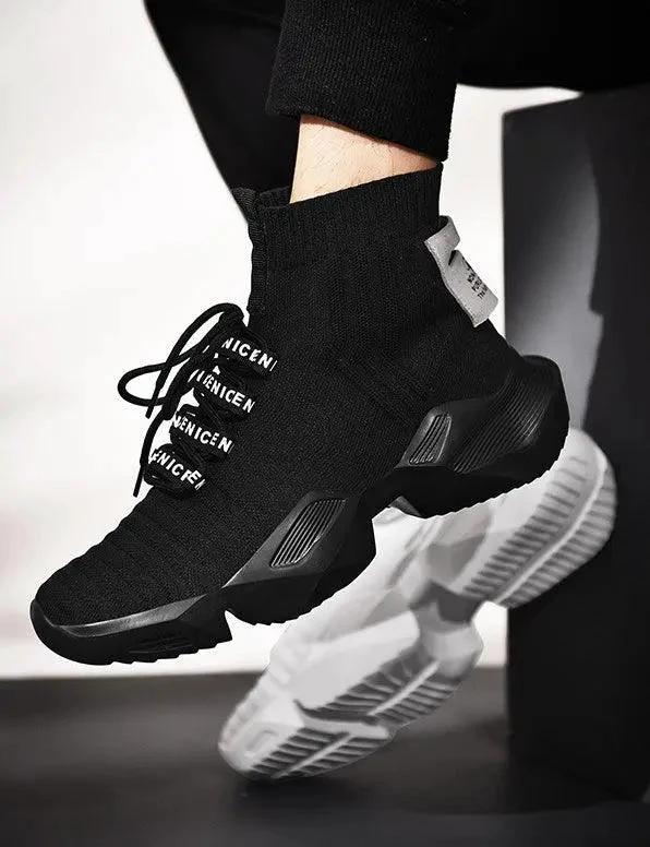 Mandotos men's casual socks shoes and trendy sports shoes in large size, featuring a comfortable athletic design.